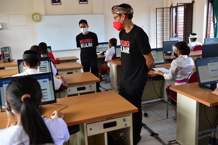 Kemendikbudristek Luncurkan Kanal Rapor Pendidikan Indonesia Pada Episode Merdeka Belajar Ke-19.