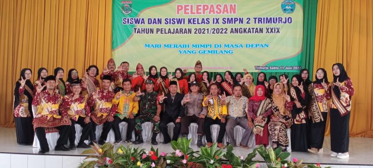 Lepas 208 Siswa dan Siswi Angkatan ke- XXIX, Kepsek SMPN 2 Trimurjo ; Jaga Nama Baik Almamater Sekolah