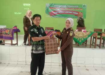 Cegah Kenakalan Remaja Program Jaksa Masuk Sekolah Sasar MTS N 1 Terbanggibesar