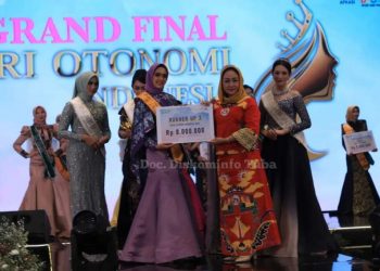 Bupati Winarti Hadiri Perayaan Pemilihan Putri Otonomi Tahun 2022