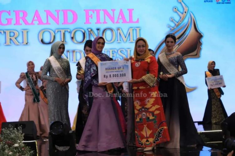 Bupati Winarti Hadiri Perayaan Pemilihan Putri Otonomi Tahun 2022