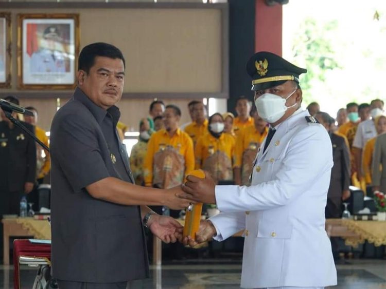 Bupati Musa Lantik Lima Camat dan Pejabat Pengawas Pemkab Lamteng 