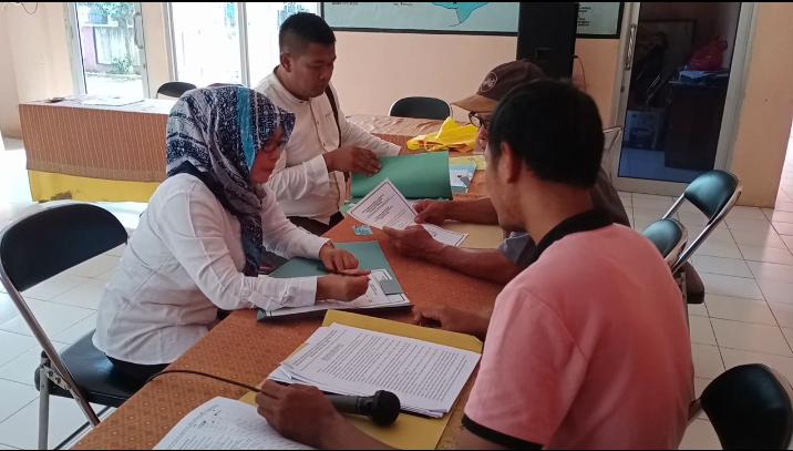 Hari Ketiga Penjaringan, Rumiati Didampingi Keluarga Daftarkan Diri Sebagai Balon Kakam Tanggul Angin