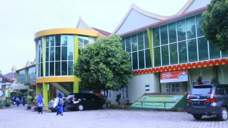 Berdalih Uang Bangunan dan Seragam, SMA N 5 Bandar Lampung Patok Belasan Juta Untuk Siswa Pindahan