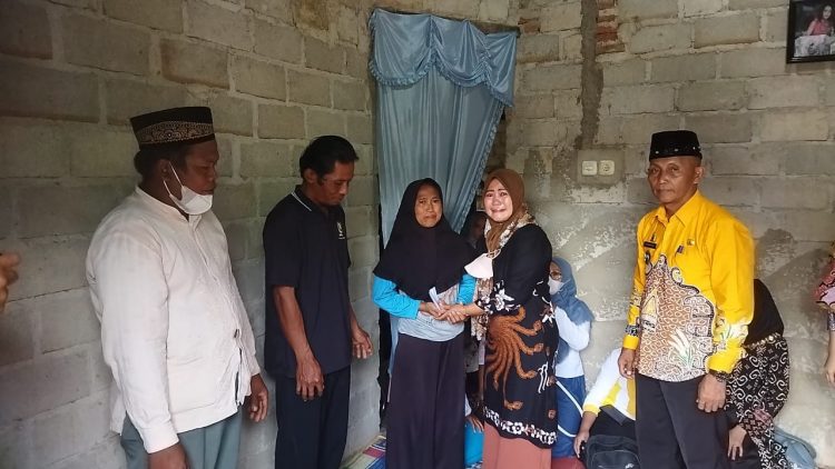 Jum’at Berkah, KTP Kecamatan Trimurjo Berikan Donasi ke Empat Warga di Tiga Kampung