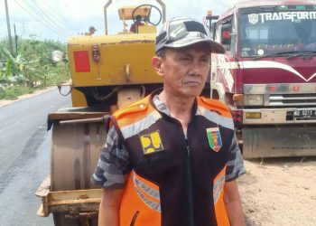 Dinas Bina Marga Dan Bina Konstruksi Lakukan Pemeliharaan Ruas Jalan Simpang Pematang-Brabasan