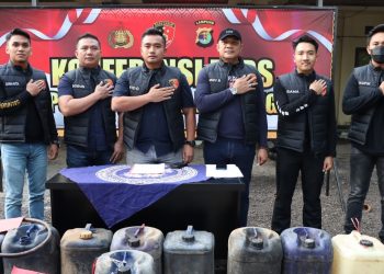 Dua Pelaku Penimbun BBM 7,7 Ton Jenis Solar Ditangkap Unit Reskrim Polres Tuba