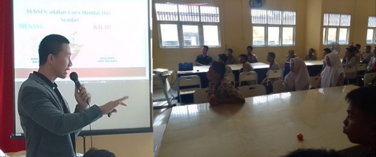 Lulusan Terbaik Prancis, Adjie Qodriyansyah Subing Terapkan Coaching di Lampung Tengah