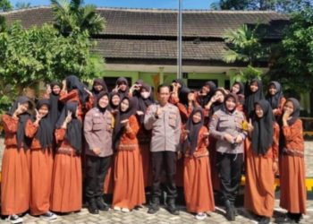 Antisipasi Kemunculan Geng Motor, Polsek Gunsungsugih Beri Edukasi Kepada Pelajar