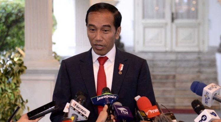 Presiden Jokowi Turun Tangan, Tinjau Langsung Rusaknya Jalan Seputih Banyak Hingga Rumbia