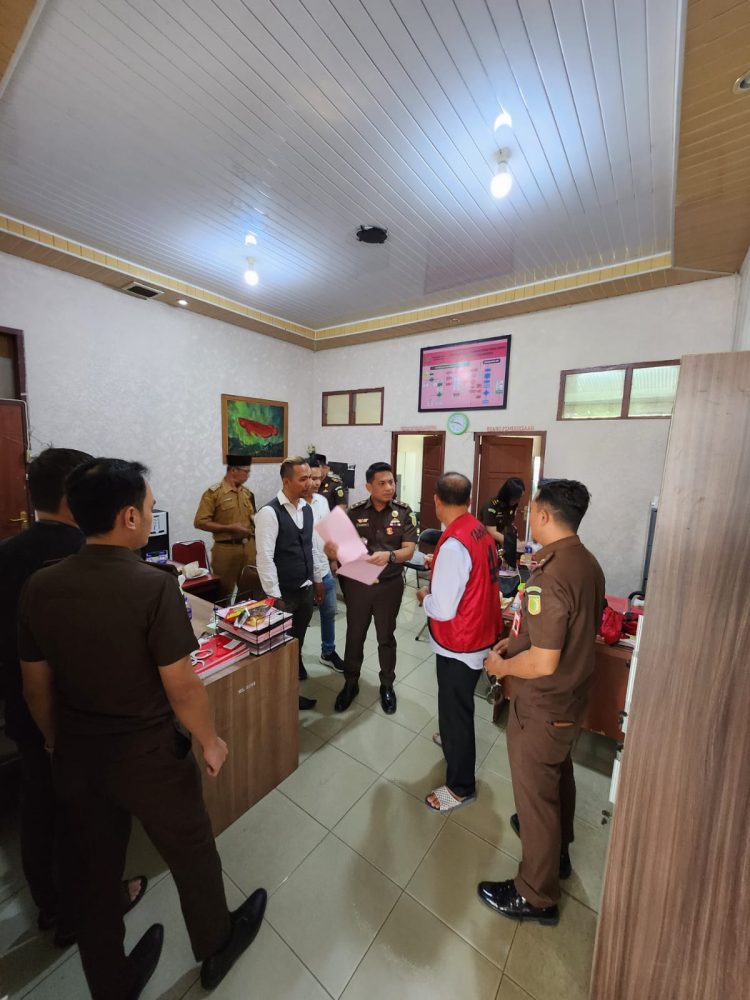 Kejari Lamtim Tetapkan Tiga Tersangka Dugaan Kasus Korupsi Proyek Sumur Bor Senilai 8,4 Miliar