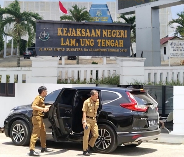 Usai Gelar Pesta Pernikahan Putrinya, Sekda Lamteng Diperiksa Jaksa, Begini Kronologinya?