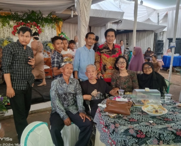 Kisah Sukses Kakak-Adik Duduki Kursi DPRD Lamteng, Berasal Dari Partai Berbeda!