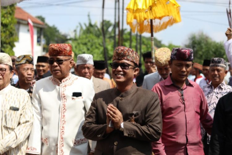 Gelar Pangeran Ratu Wijaya Disematkan Tokoh Adat Marga Unyi ke Ardito