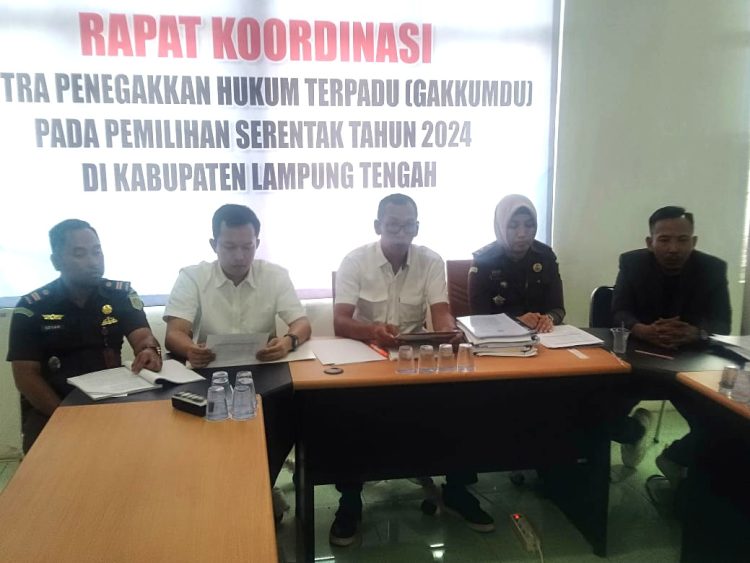 Gakkumdu Gelar Konferensi Pers, Para Saksi Dugaan Kampanye Kakam Astomulyo Penuhi Panggilan