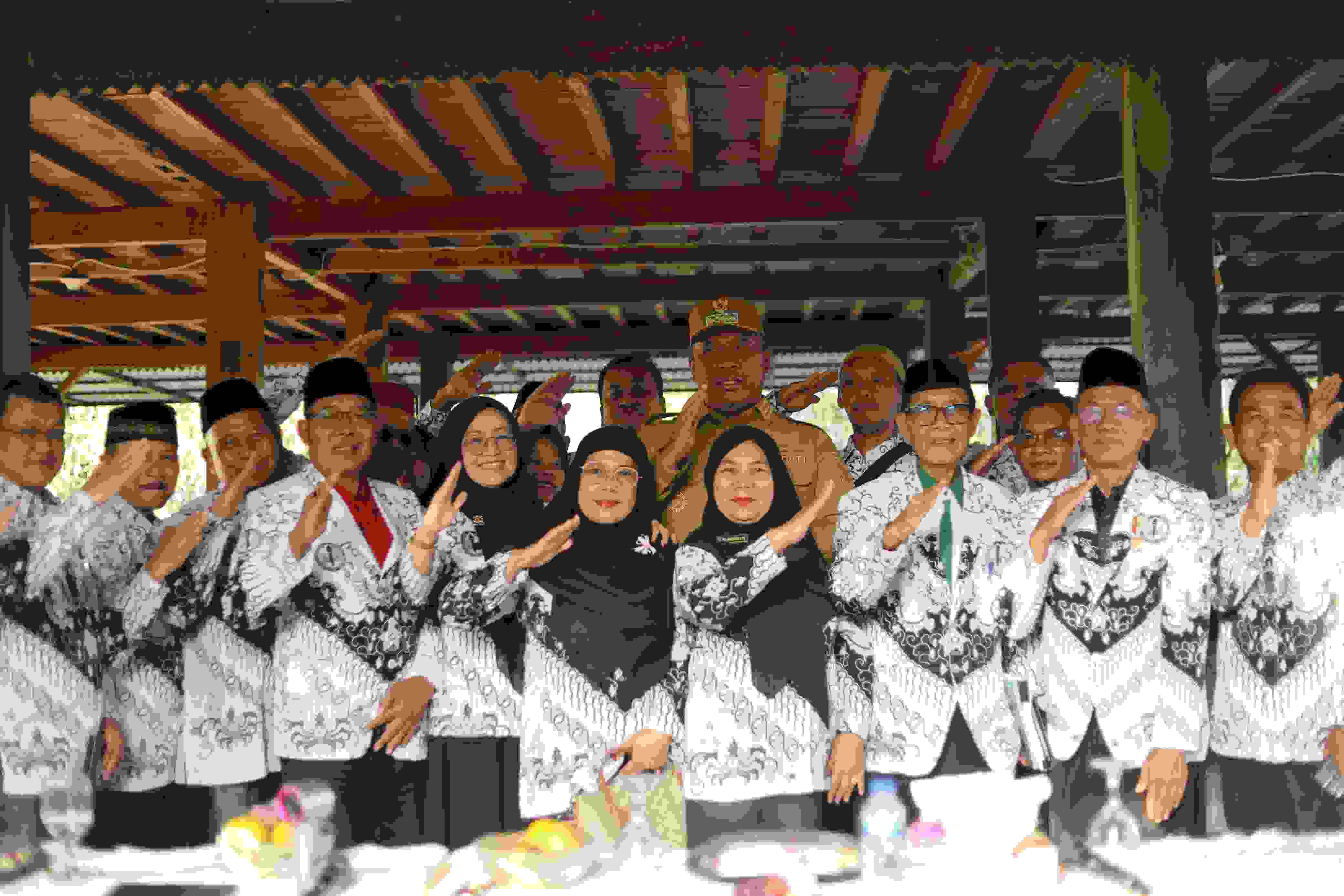 Perkuat Mutu Pendidikan, Plt Bupati Lampung Tengah Gandeng PGRI dalam Diskusi Hangat